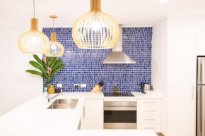 Amaroo Villa - Absolute Beachfront Port Douglas